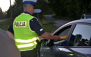 Policjanci dbają o bezpieczeństwo na drogach regionu w ostatni wakacyjny weekend